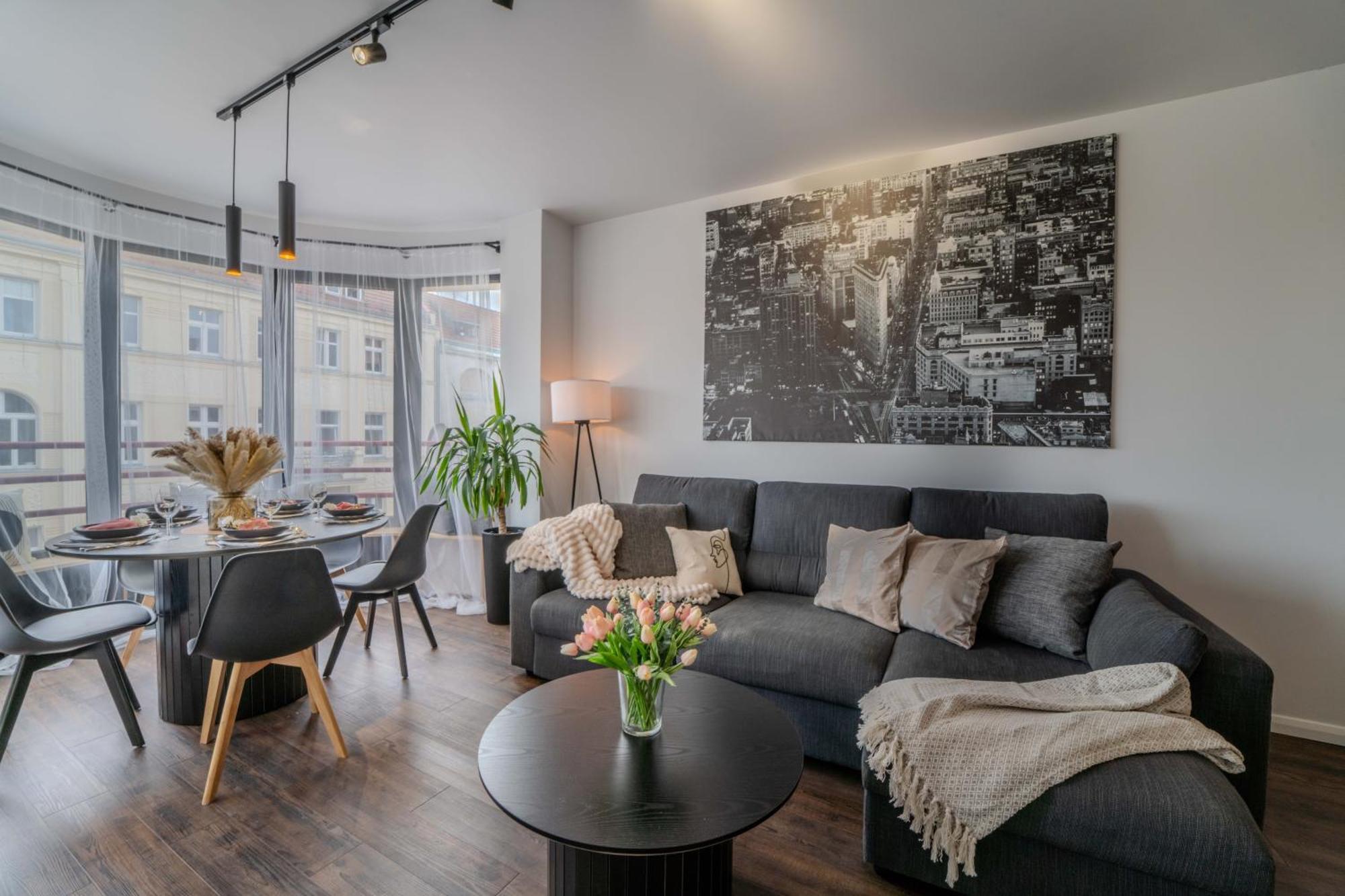 New Large Modern Apartment - City Center - 60M2 - Lift - Parking Wrocław Zewnętrze zdjęcie