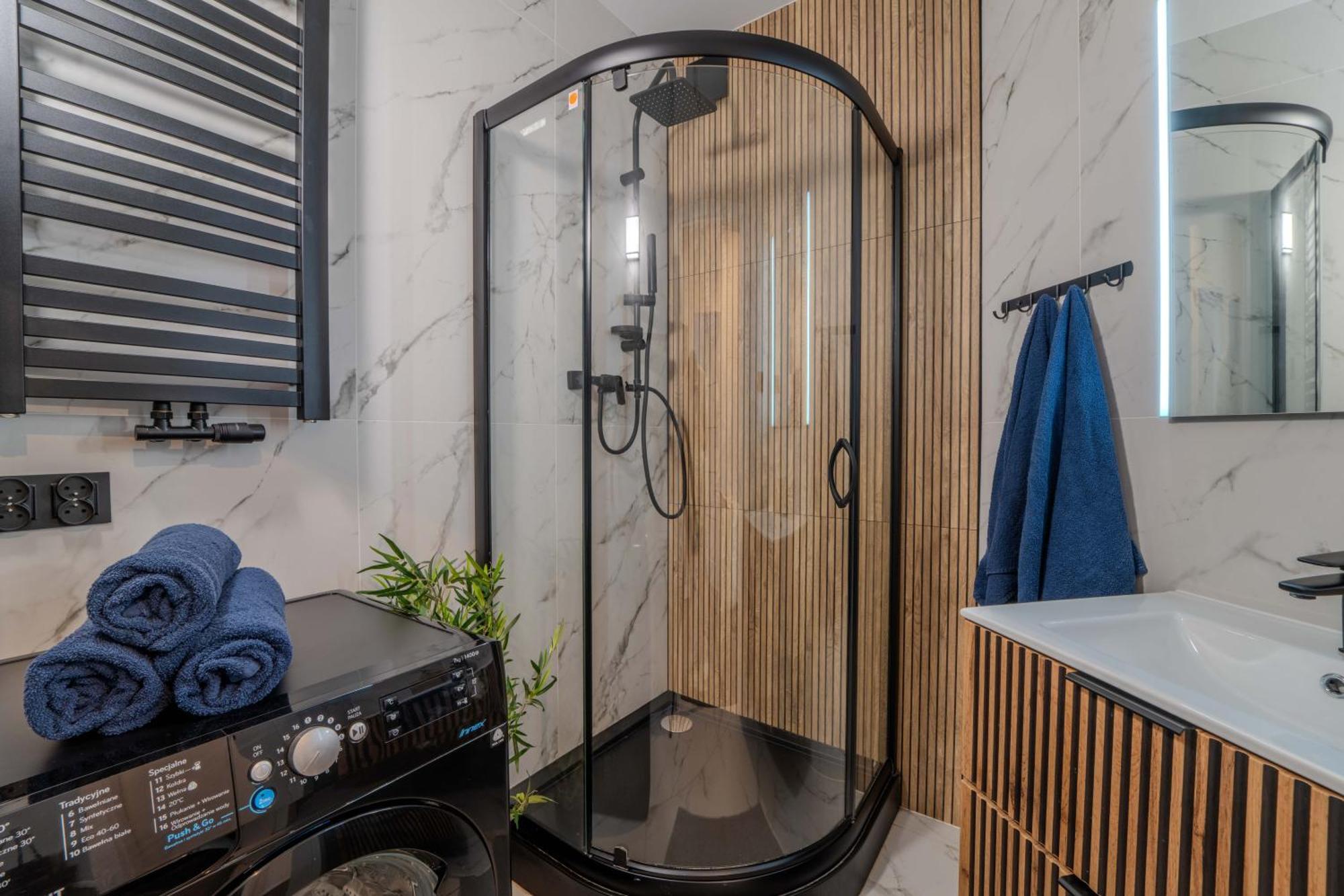 New Large Modern Apartment - City Center - 60M2 - Lift - Parking Wrocław Zewnętrze zdjęcie