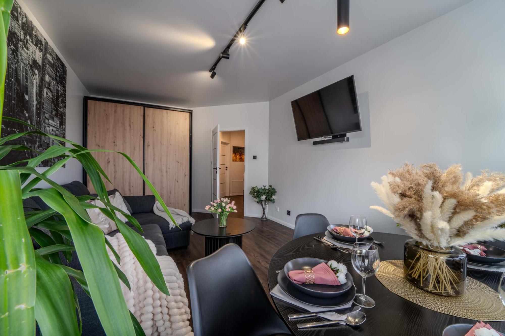 New Large Modern Apartment - City Center - 60M2 - Lift - Parking Wrocław Zewnętrze zdjęcie